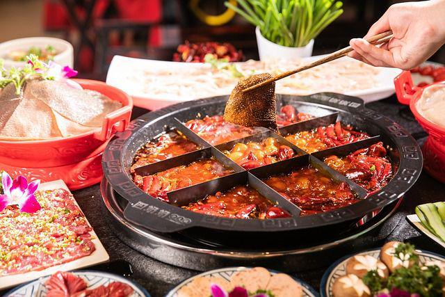 北京的味道：品味地道火锅PG电子麻将胡了2试玩老(图2)